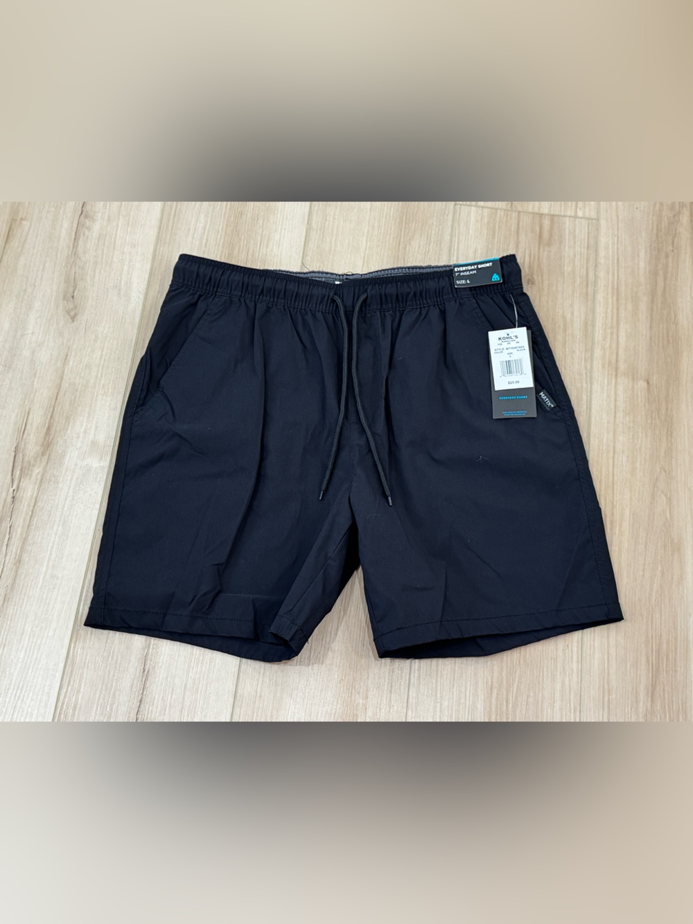 NWT Matix Black Everyday Shorts L 7” Inseam Lightweight Drawstring